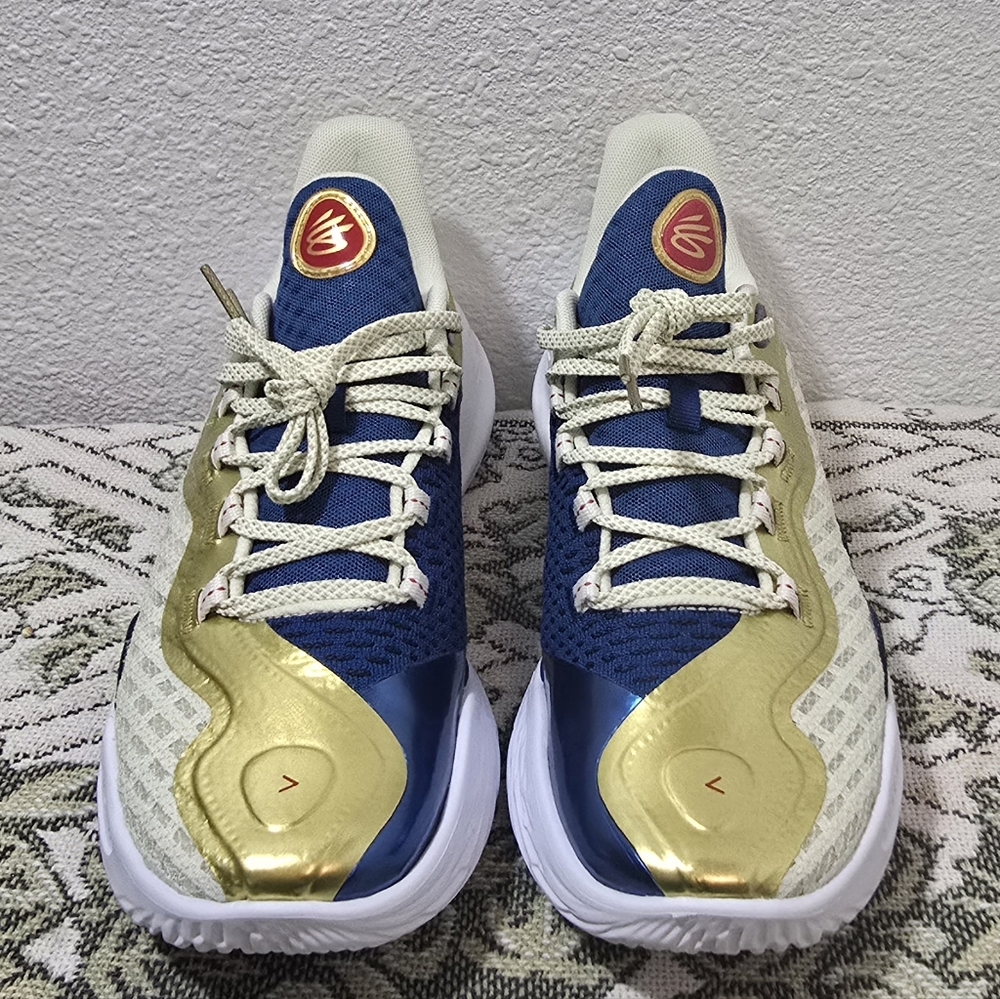 Under Armour Curry Flow 11 Mens Size 11 Basketball Shoes 'Champion Mindset" NEW